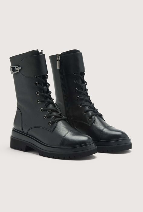 Coccinelle Кожени ботуши 39 номер , нови