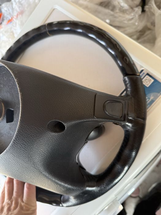 Продам руль мерс 211,219,463