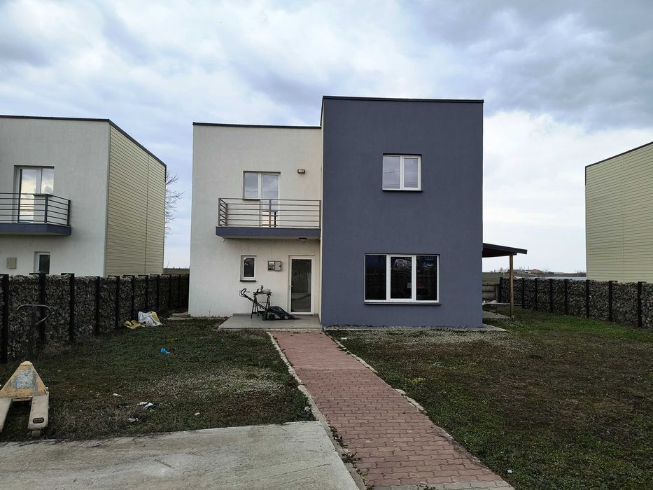 Casa 4 camere, posibilitate rate la dezvoltator, 3 bai (gaze, apa)