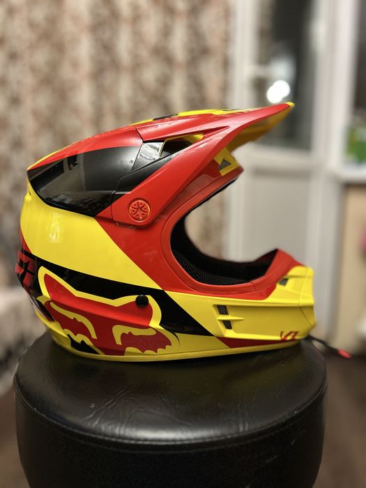 Шлем Fox Racing V1 Mako