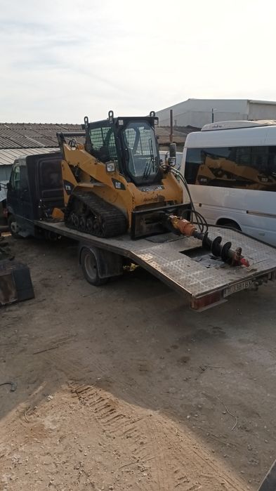Услуга с верижен бобкат и други стройтелни машини