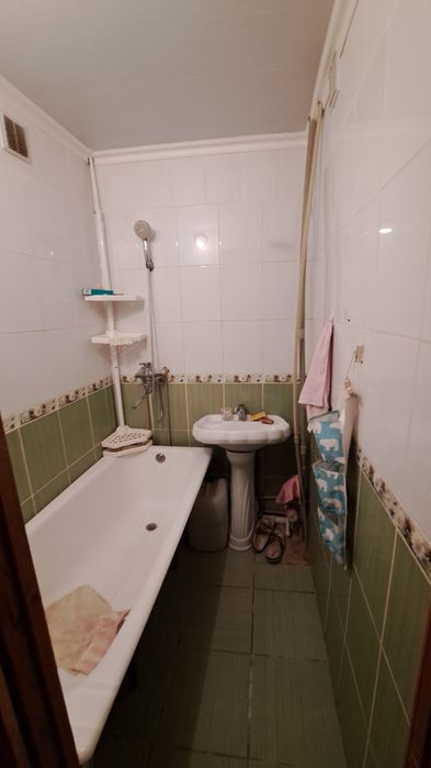 Квартира жалға беріледі 3 мкр 3этаж 2 бөлмелі   жайлы таза  үй