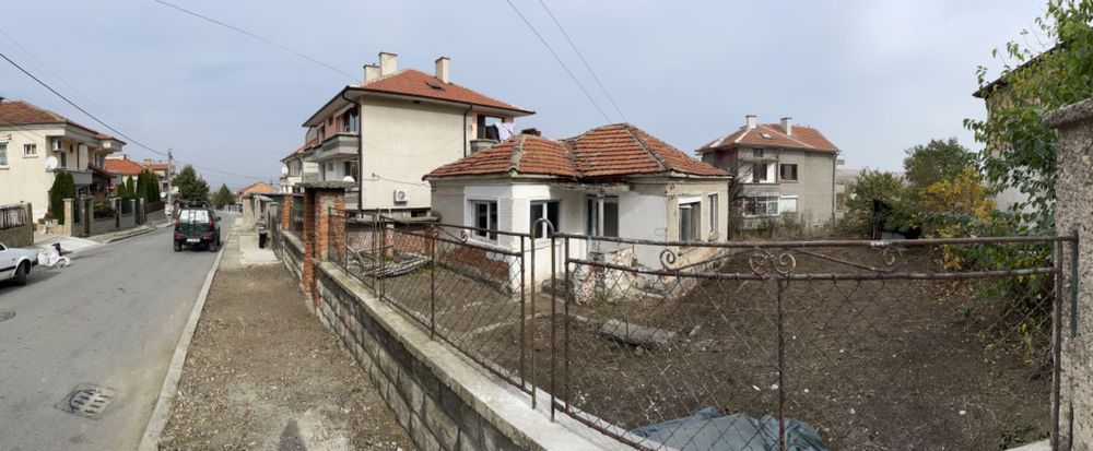 Къща с дворно място в Карнобат ТОП ЦЕНА