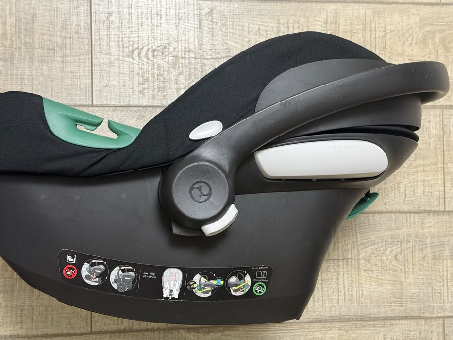 Scoica auto CYBEX Aton B2 i-Size (0-13 kg) Volcano Black Silver BZP