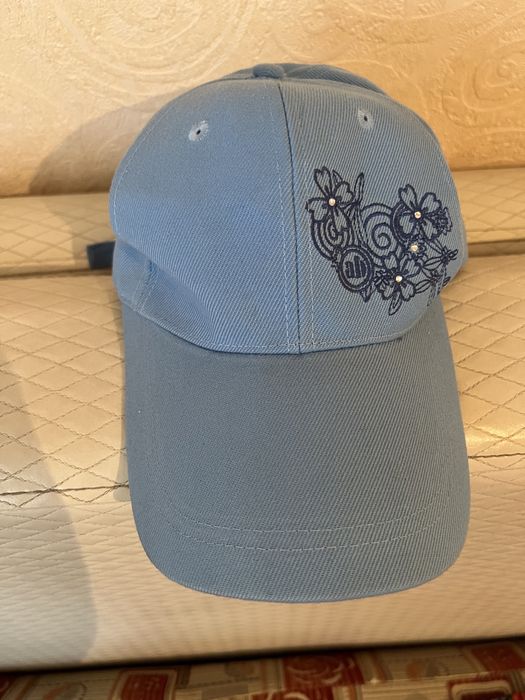 Кепки в отличном состоянии