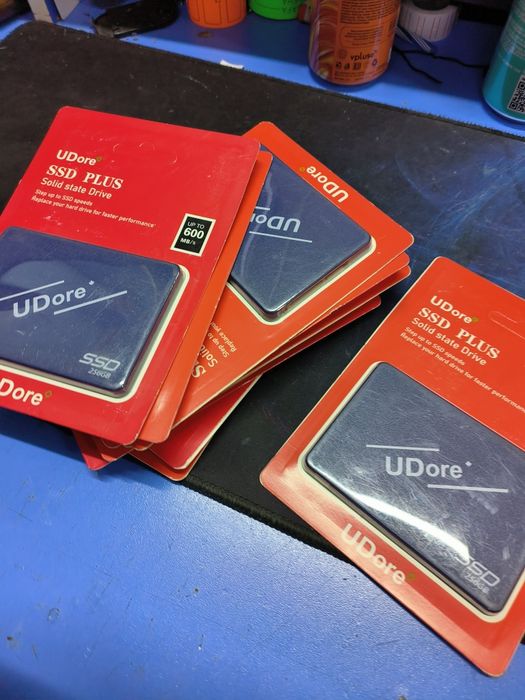 UDore SSD Sata 2.5 256ГБ новый
