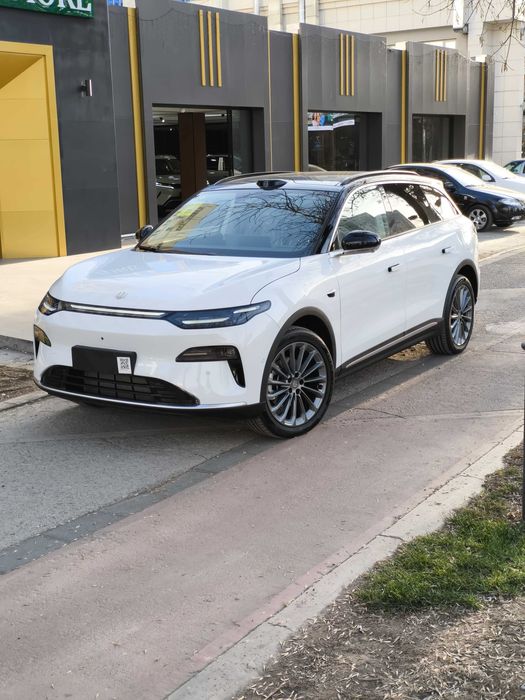 Leapmotor C11 Hybrid 300km pod zakaz