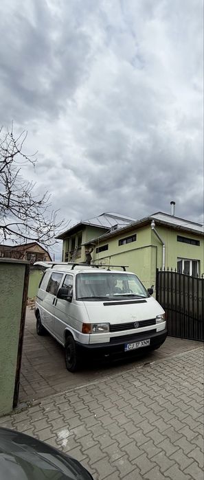 Vand sau dezmembrez vw t4