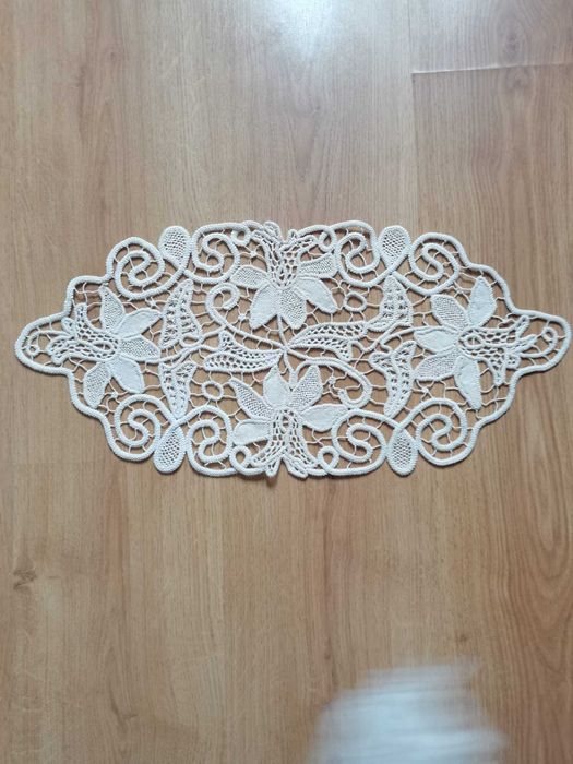 Vând milieuri macrame și față de masa macrame