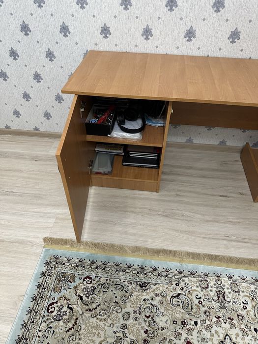 Писменный стол ….