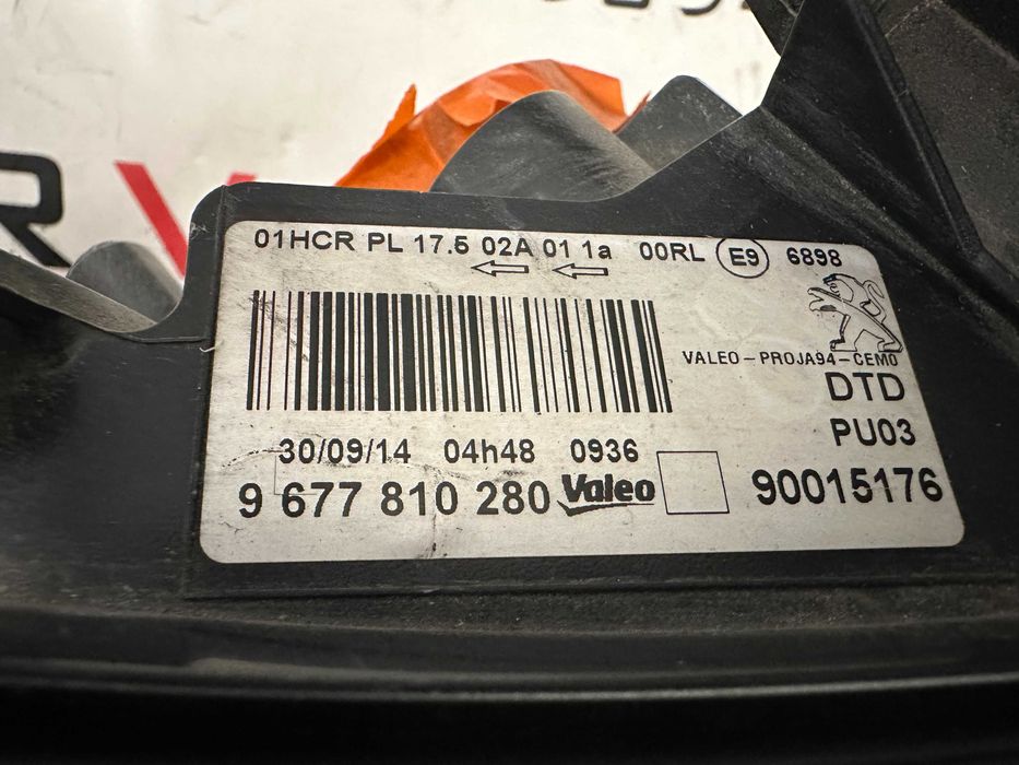 Фар фарове десен Пежо 2008 А94 far farove Peugeot 2008 А94