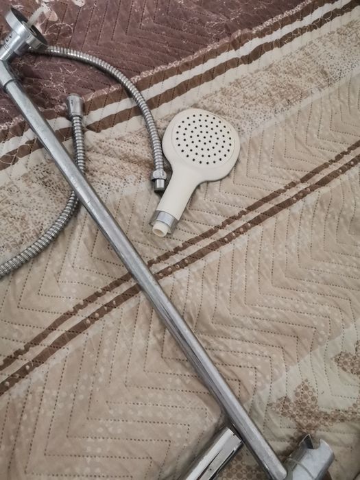 Продавам душ за баня