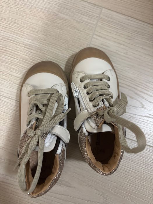 Детски кожени и обувки