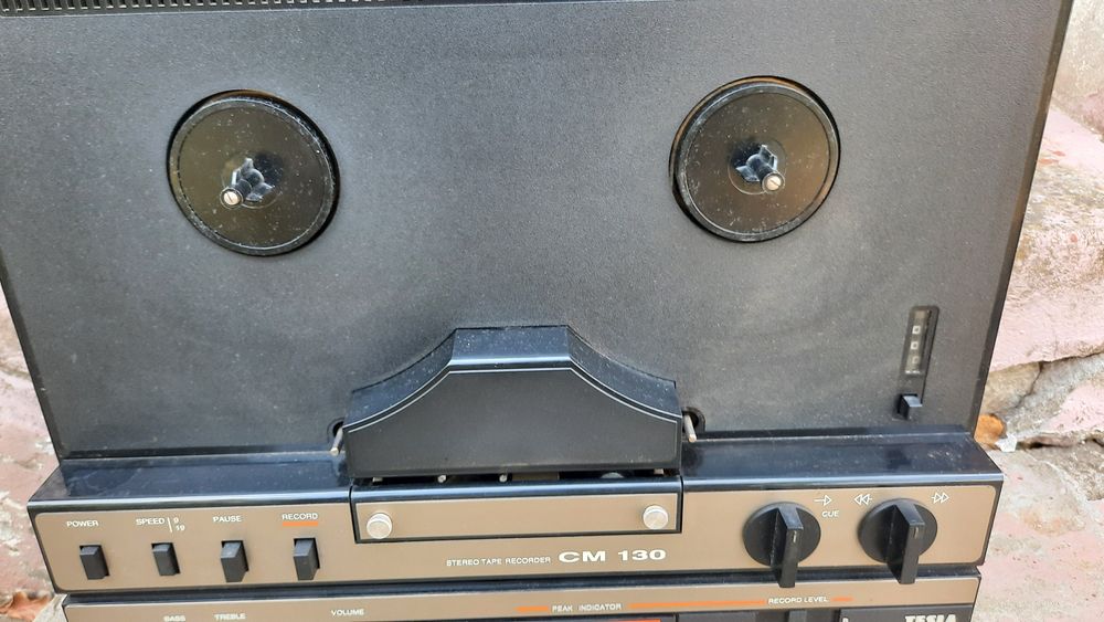 Magnetofon Tesla CM 130 stereo amplificare !