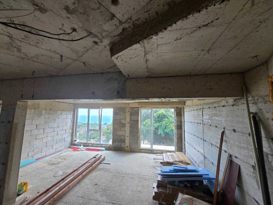 Голяма къща с морска панорама