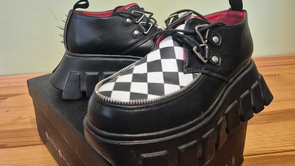 LAMODA Chunky Platform Sneakers with spikes Vegan leather