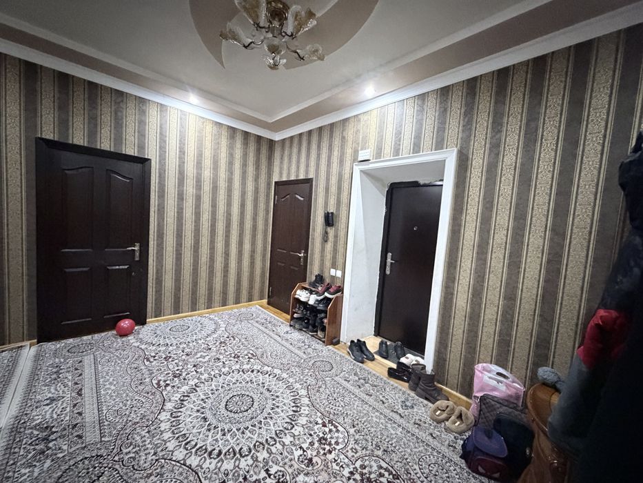 Гунча Продается 4 Комнтные Банковская Квартира