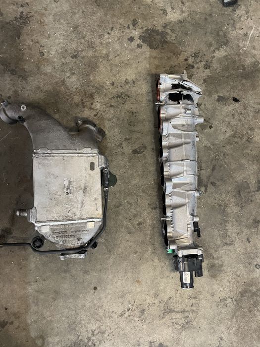 Интеркулер/ всмукателен колектор БМВ М50д, 381кс (kolektor m50d)