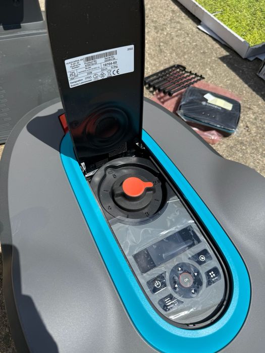 Robot tuns iarba Gardena