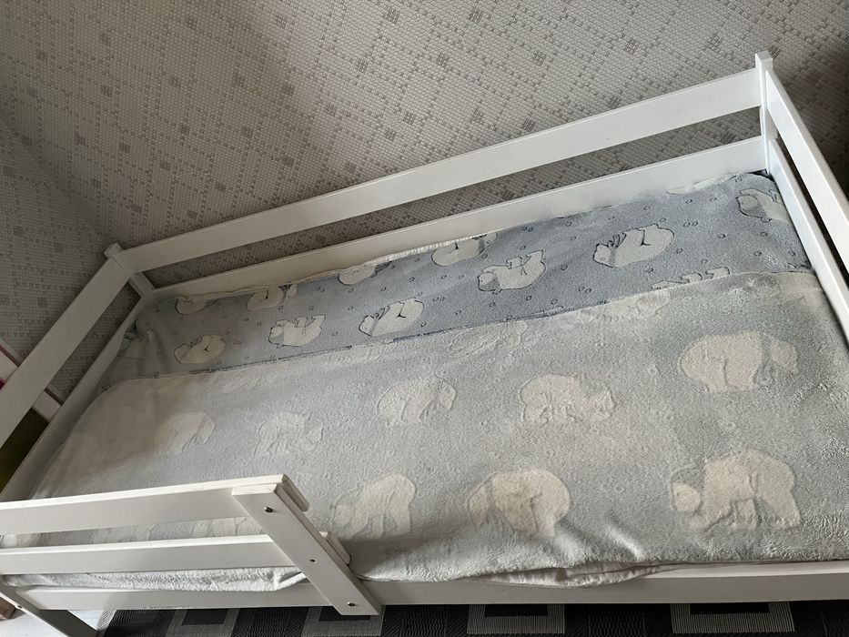 Продам кровать одна спалка