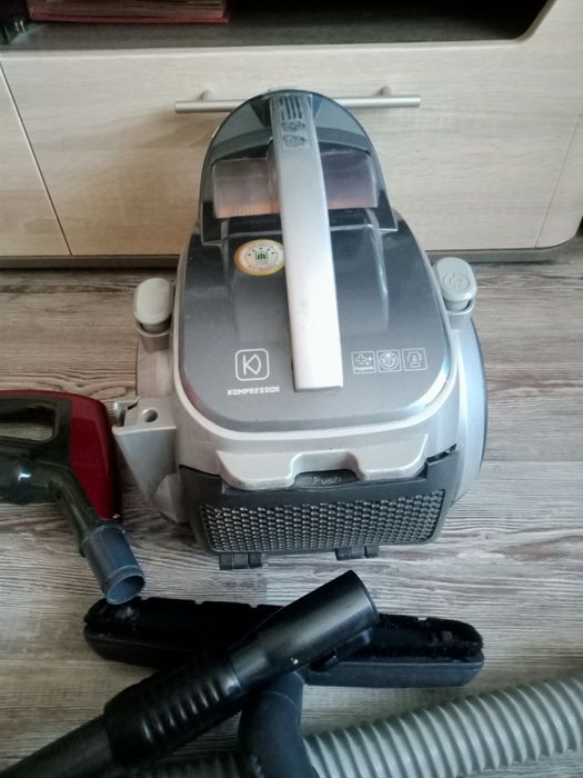 Продам пылесос lg бу