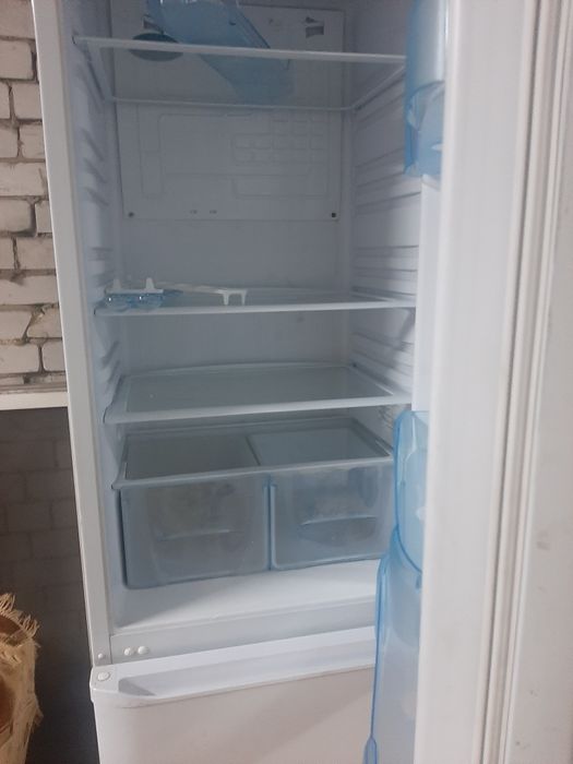 Продам холодильник