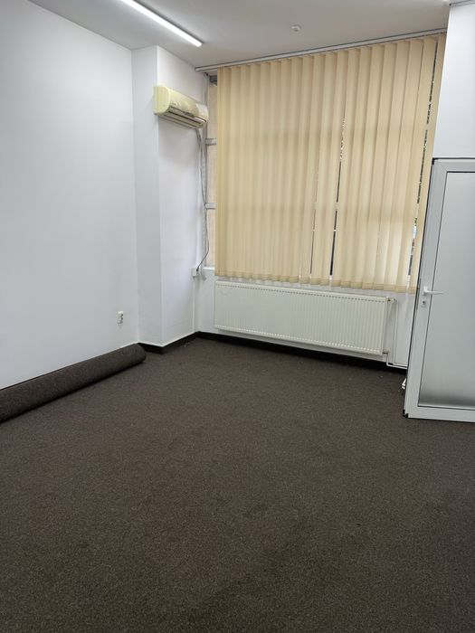 Proprietar, inchiriez birou in incinta unui spatiu comercial,  la parter de bloc Bd Octavian Goga, nr 6, sector 3 Bucuresti