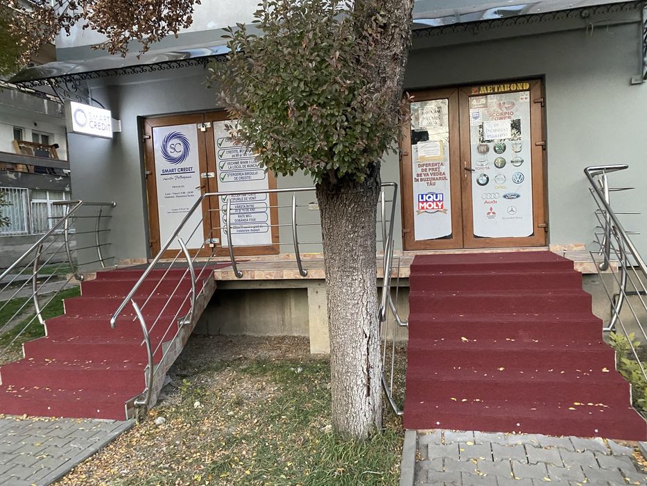 De inchiriat 2 spatii comerciale in  Petrosani