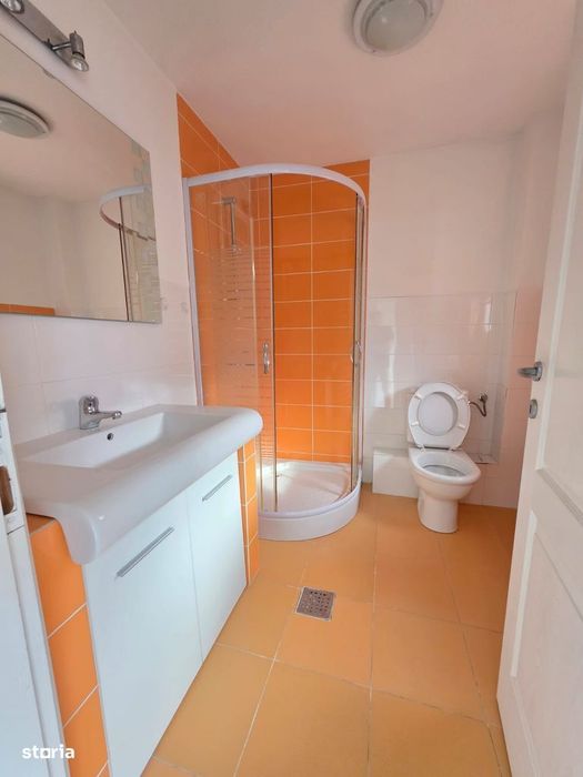 Casă zona Pieței Mari, din cărămidă, renovat recent, 4 camere