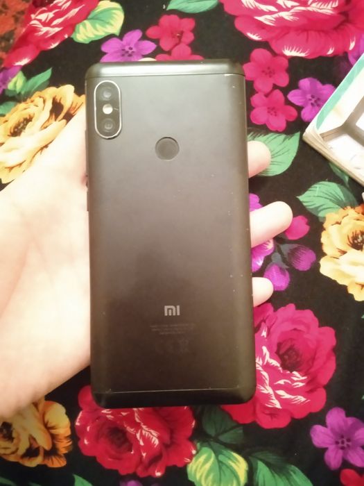 Redmi note 5pro  shunchaki telefon zoʻr