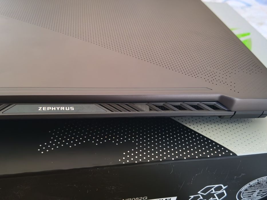 ROG Zephyrus G14 AniMe Matrix- Ryzen 7, RTX 3060, 40GB Ram, 2TB SSD - Ca nou!