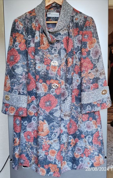 Продам женское пальто