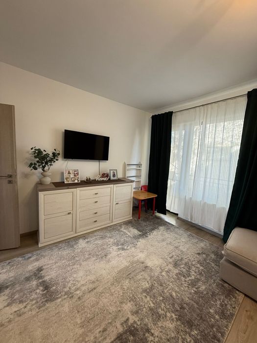 Apartament 2 camere de inchiriat bucatarie separat