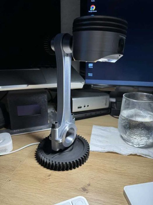 Lampa de birou reglabila tip PISTON