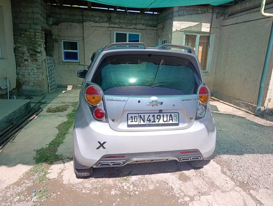 Шевроле спарк 2011 г 2- паз.метан газ