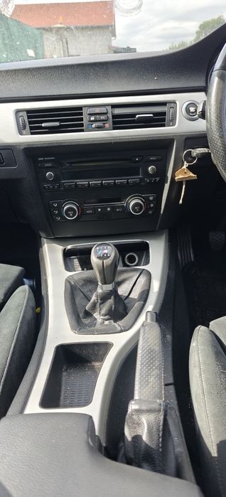 Vindem piese rezultate din dezmembrarea unui BMW seria 3 E90 NFL