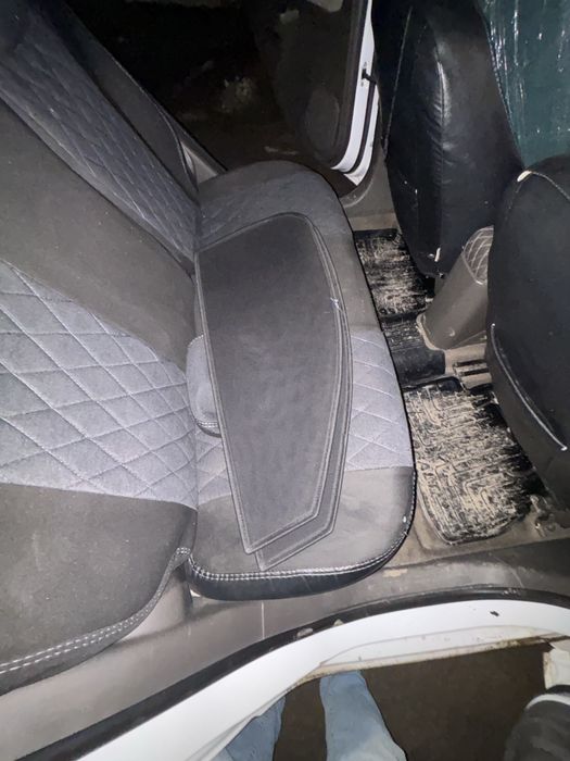 Продам шторки для кобальта