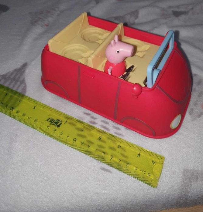 Masinuta cântă, Pepa este detașabilă