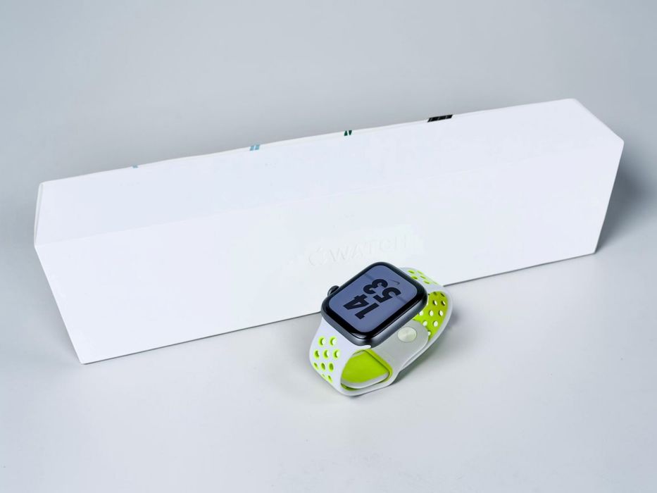Apple Watch Series 4 Nike GPS 44mm Space Gray Перфектен! Гаранция!