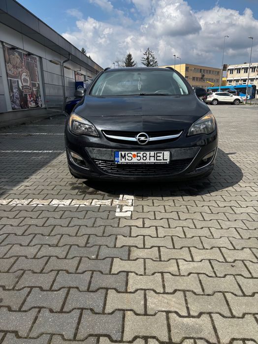 Opel Astra J Sports Tourer 2013 1.7 CDTI