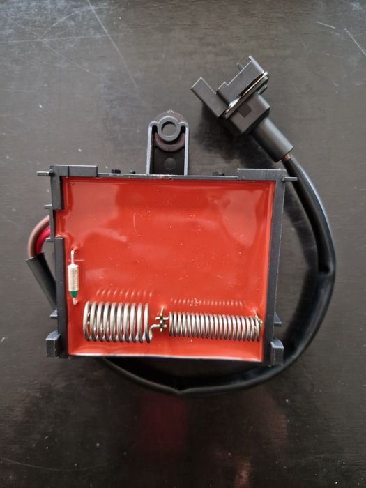 Модул за управление на вентилатор на охлаждаща система 1379151 гр ...