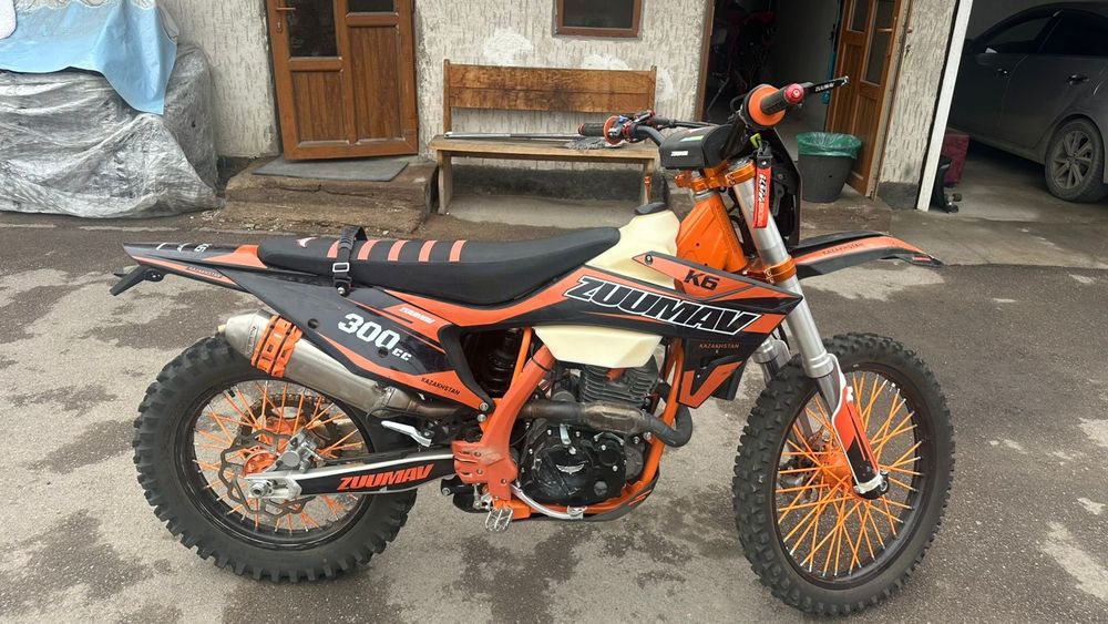 Мотоцикл ZUUMAV K6 YB300HR