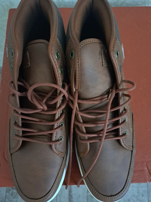 Продам демисезонные туфли