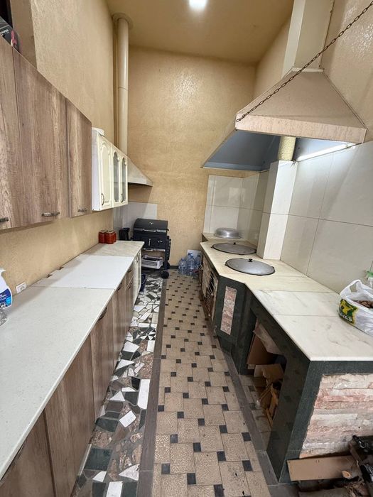 Ховли сотилади Своя