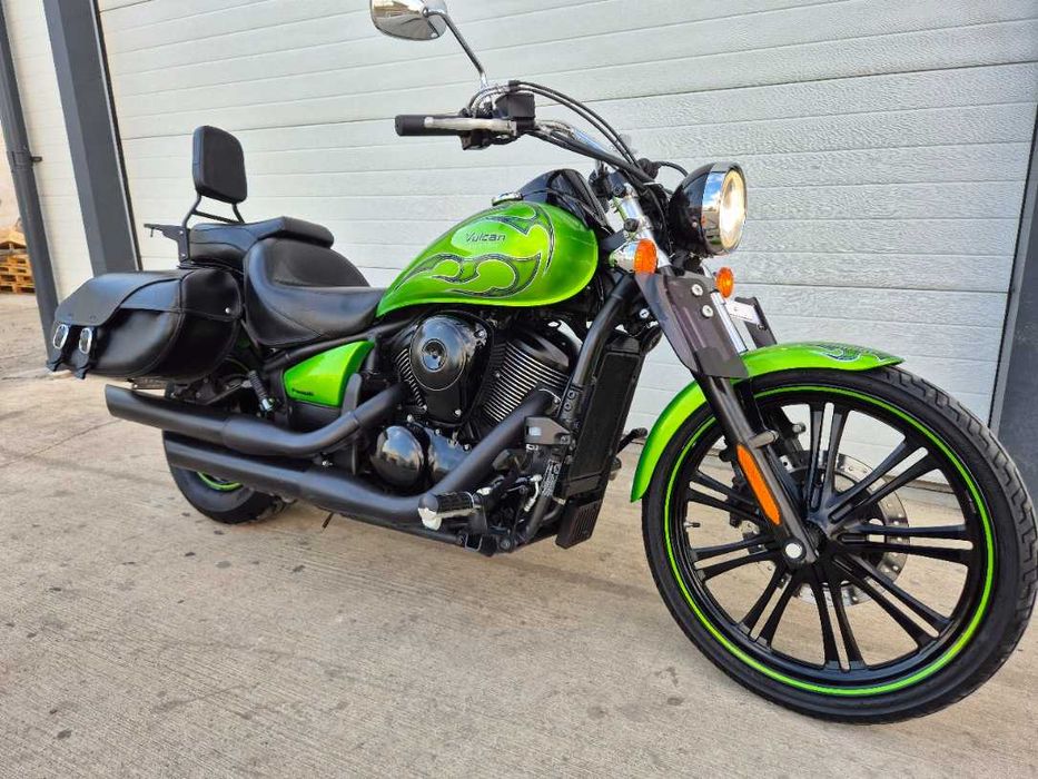 Motocicleta Kawasaki Vulcan VN900 Custom 2014 (cruiser/chopper)