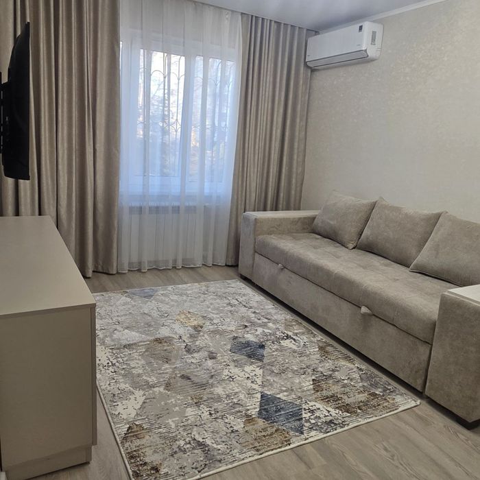 Продам 3/3/4 Чиланзар 9бэ балкон 2×. С ремонтом