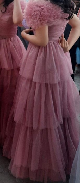 Вечернее платье