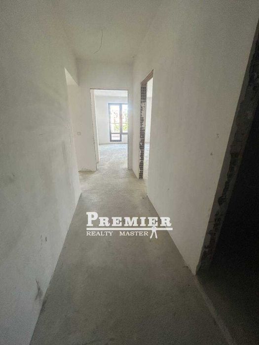 Продава се Двустаен апартамент в Бургас, Изгрев - 96 кв.м за 1047 €/кв.м - Снимка #2