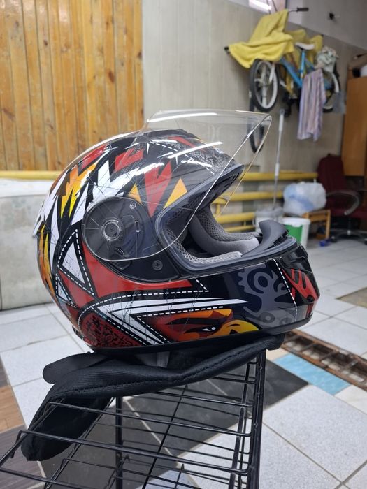 Мотошлем. В хорошем состоянии.