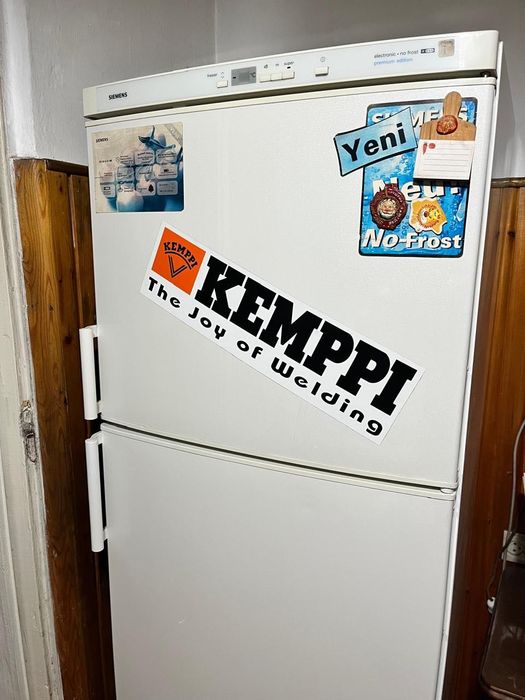 Холодильник двухкамерный СИМЕНС